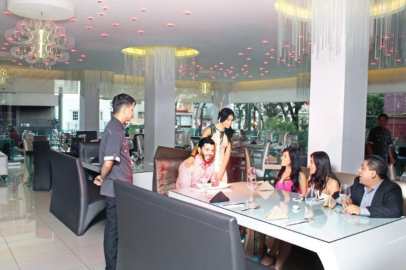 Hotel Vista Hermosa グアダラハラ エクステリア 写真